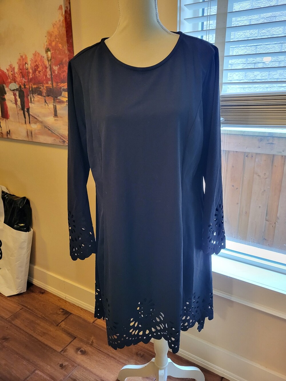 SHEIN Ladies Black Snowflake Cut Out Details
